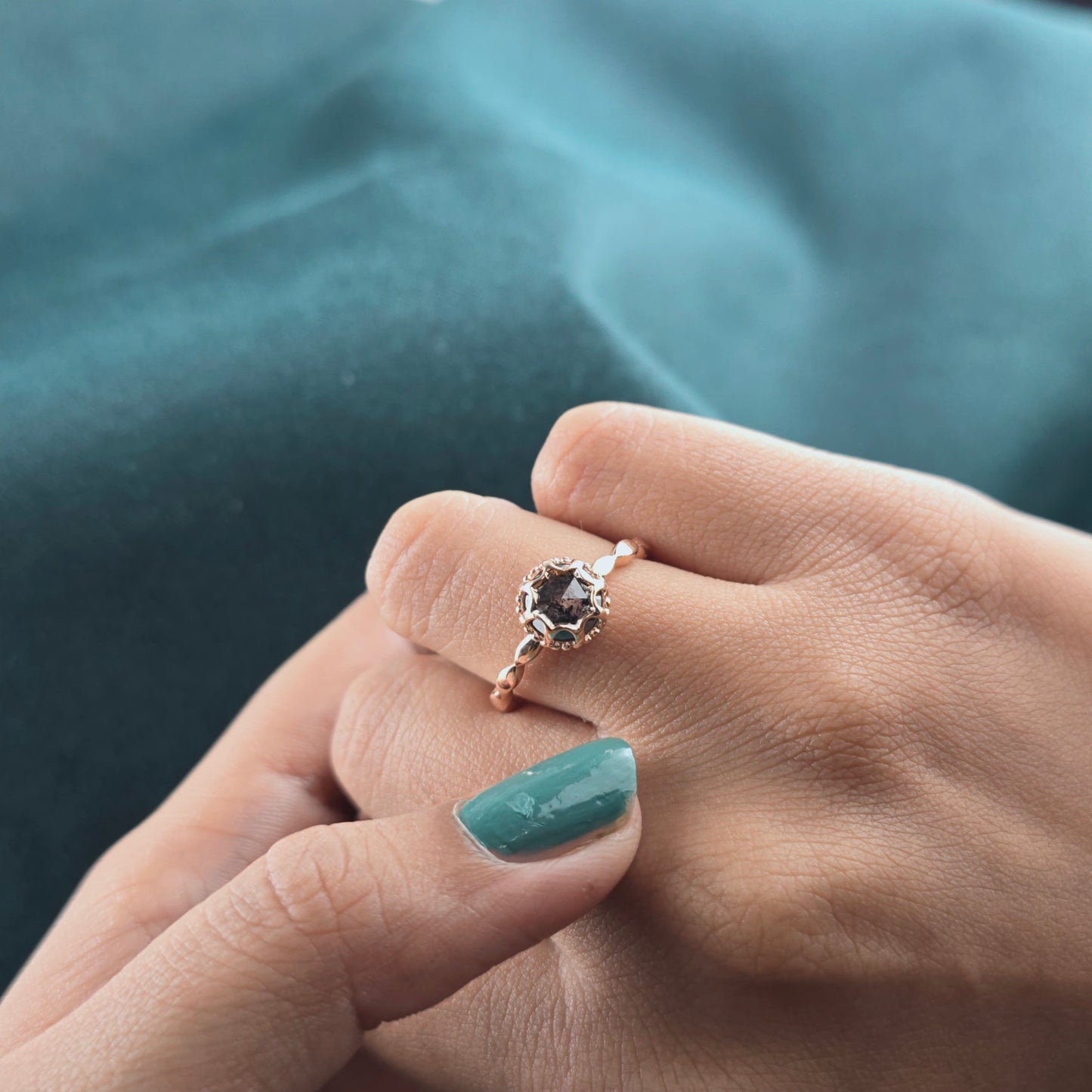 Dendritic Agate Solitaire in Rose Gold – Vintage Floral Ring