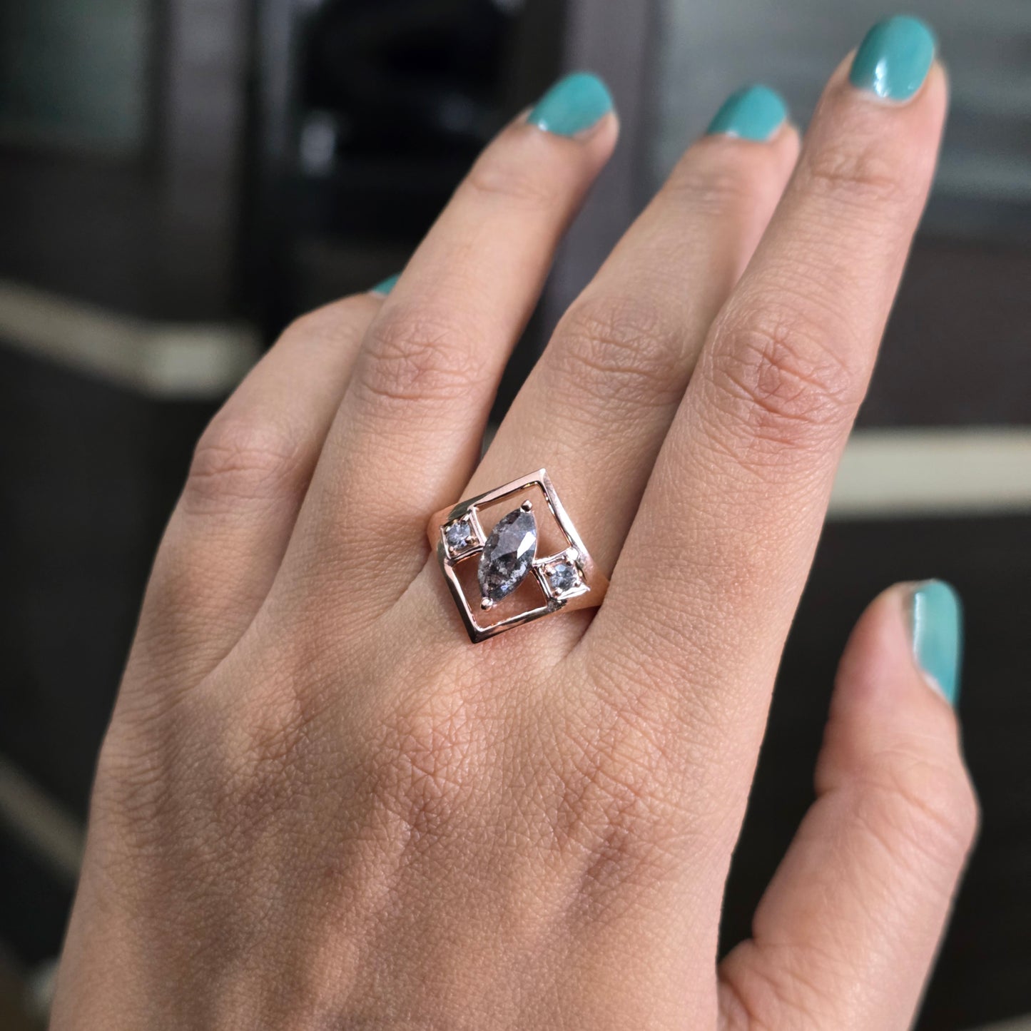 Marquise One and Two Round Ring – Elegant Mixed-Cut Design