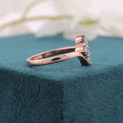 Unique Cluster Engagement Ring – Rose Gold & Salt & Pepper