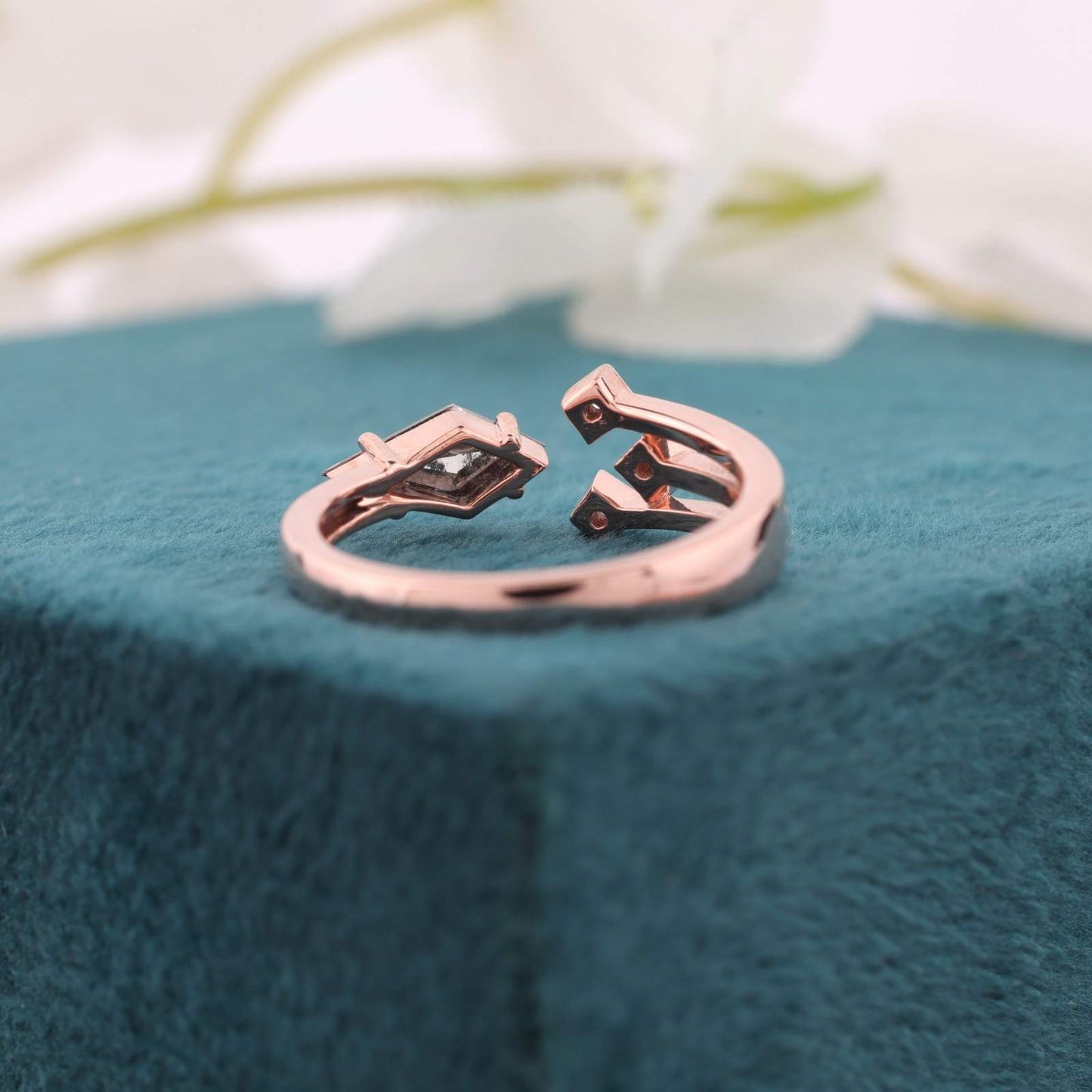 Salt & Pepper Kite Diamond Ring – Unique Geometric Engagement
