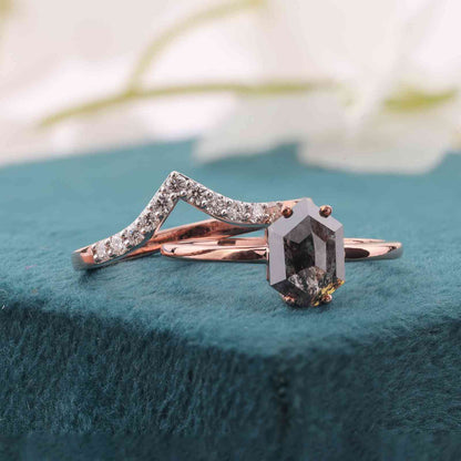Hexagon Salt & Pepper Bridal Set – Rose Gold Chevron Rings