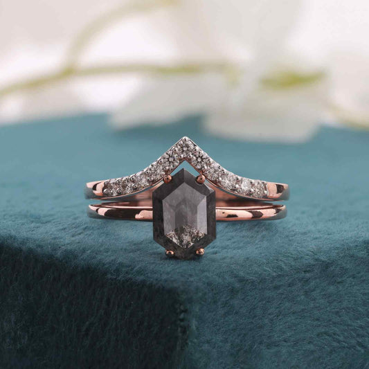 Hexagon Salt & Pepper Bridal Set – Rose Gold Chevron Rings