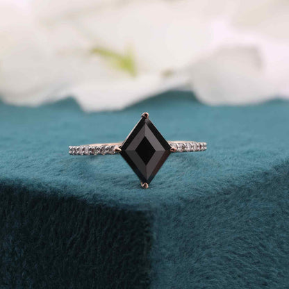 Diagonal Set Kite Black Diamond Engagement Ring – Rose Gold