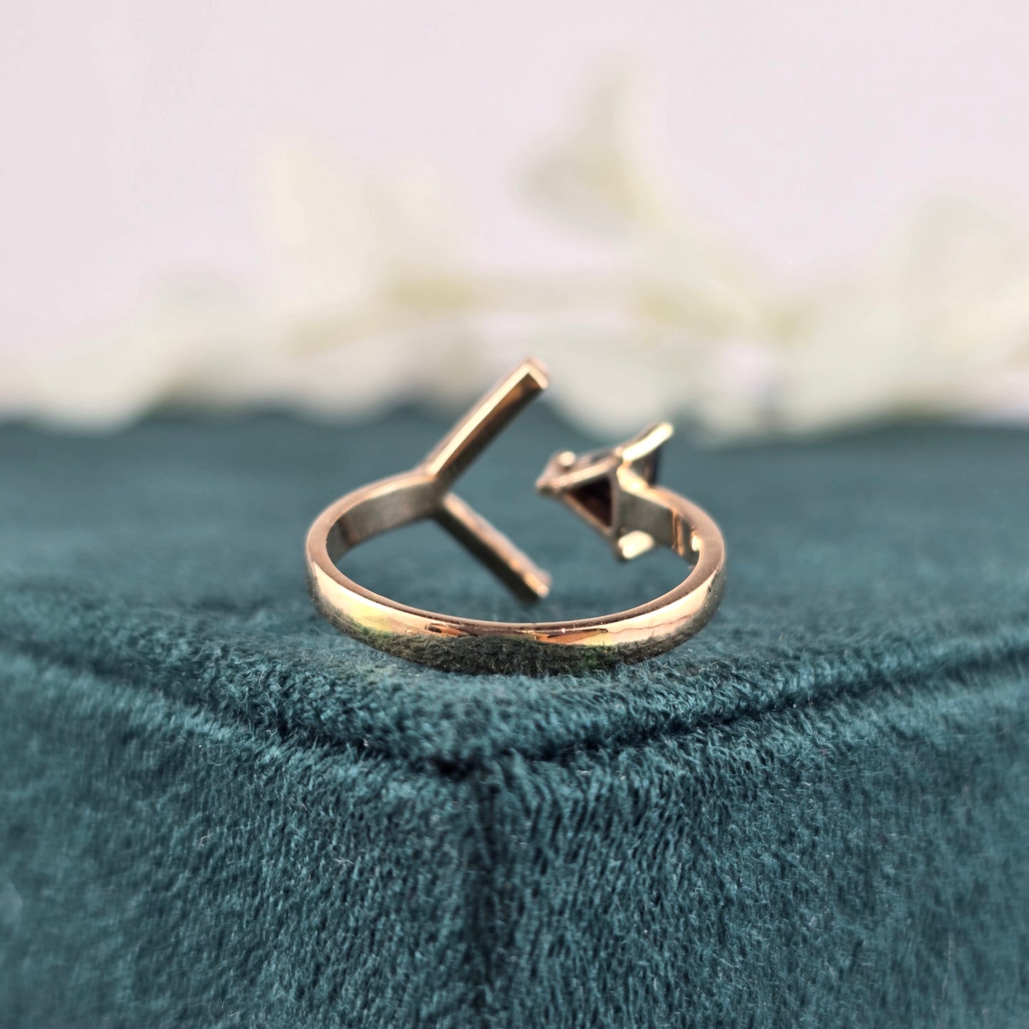 Black Triangle Diamond Chevron Ring – Sleek Rose Gold Style