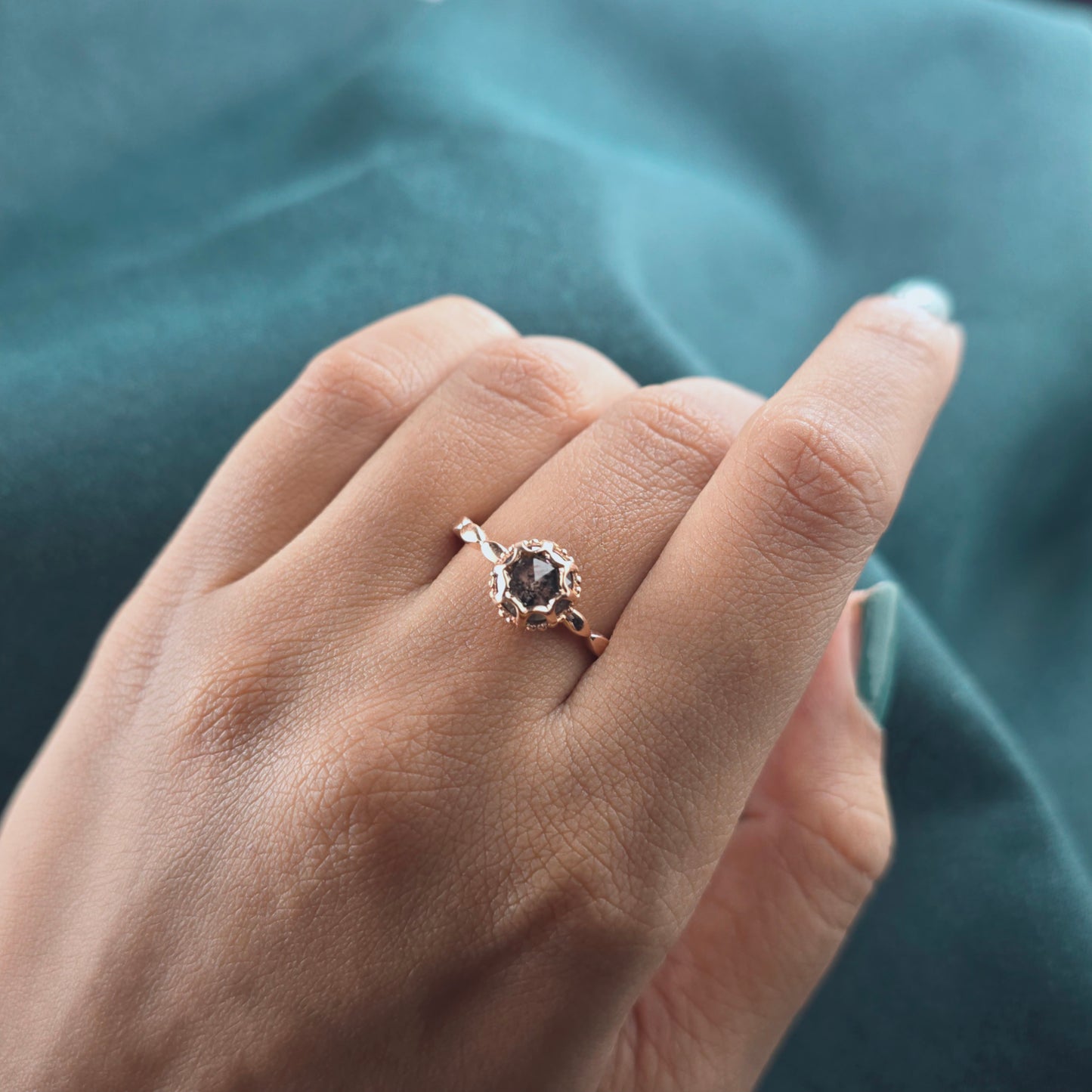 Dendritic Agate Solitaire in Rose Gold – Vintage Floral Ring