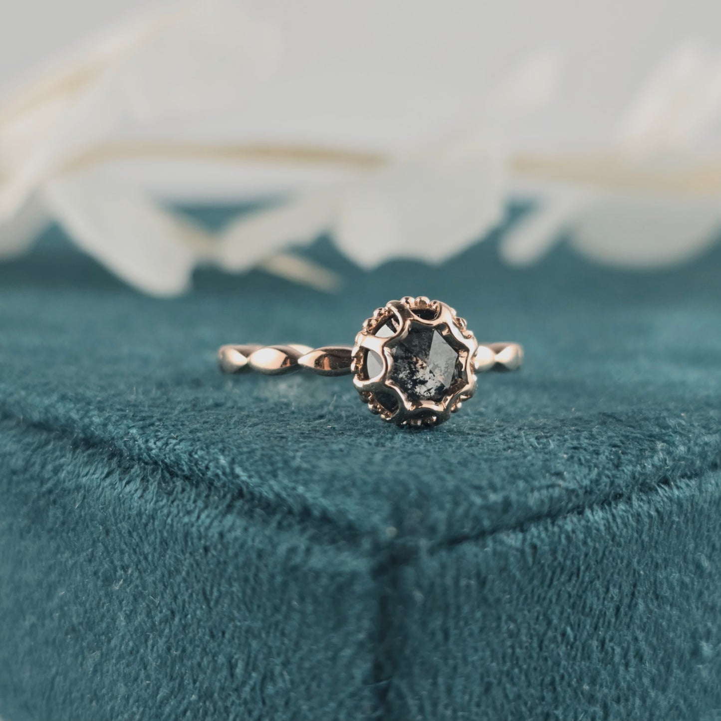 Dendritic Agate Solitaire in Rose Gold – Vintage Floral Ring