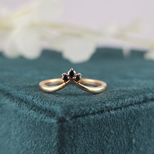 Black Diamond Tiara V Ring – Delicate Rose Gold Edge