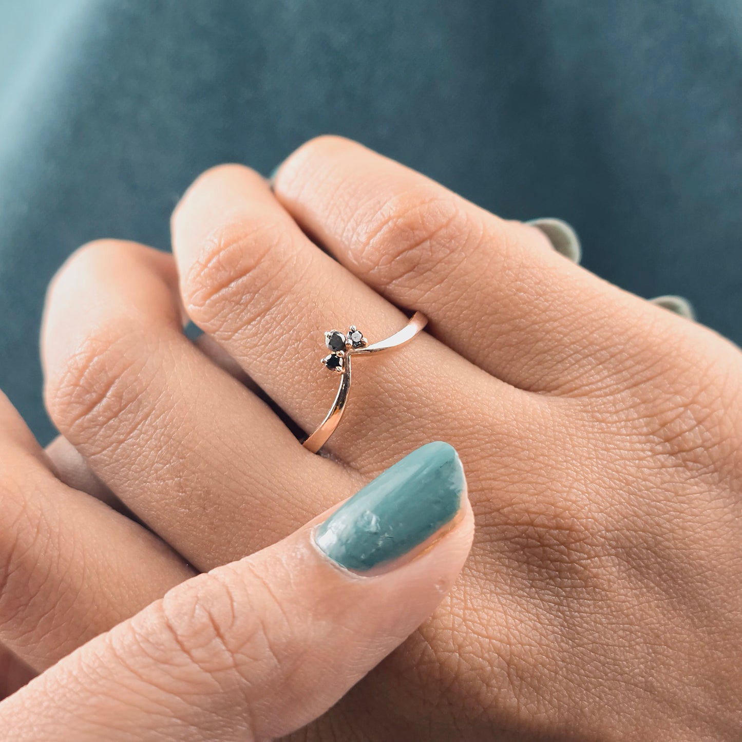 Black Diamond Tiara V Ring – Delicate Rose Gold Edge