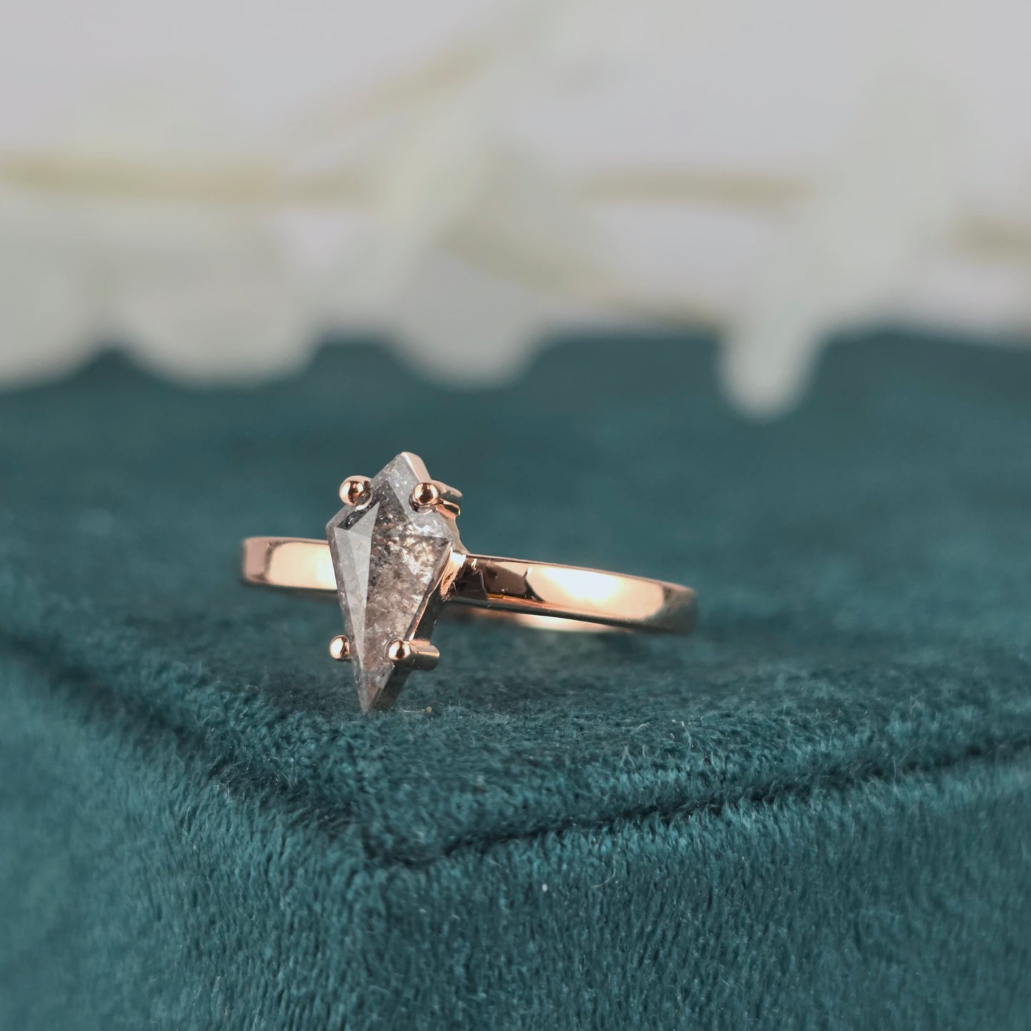 Geometric Kite Salt & Pepper Diamond Ring – Modern Edge