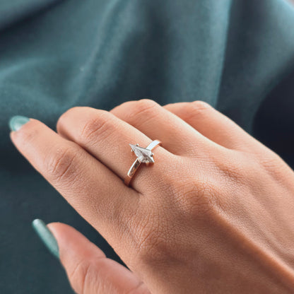 Geometric Kite Salt & Pepper Diamond Ring – Modern Edge