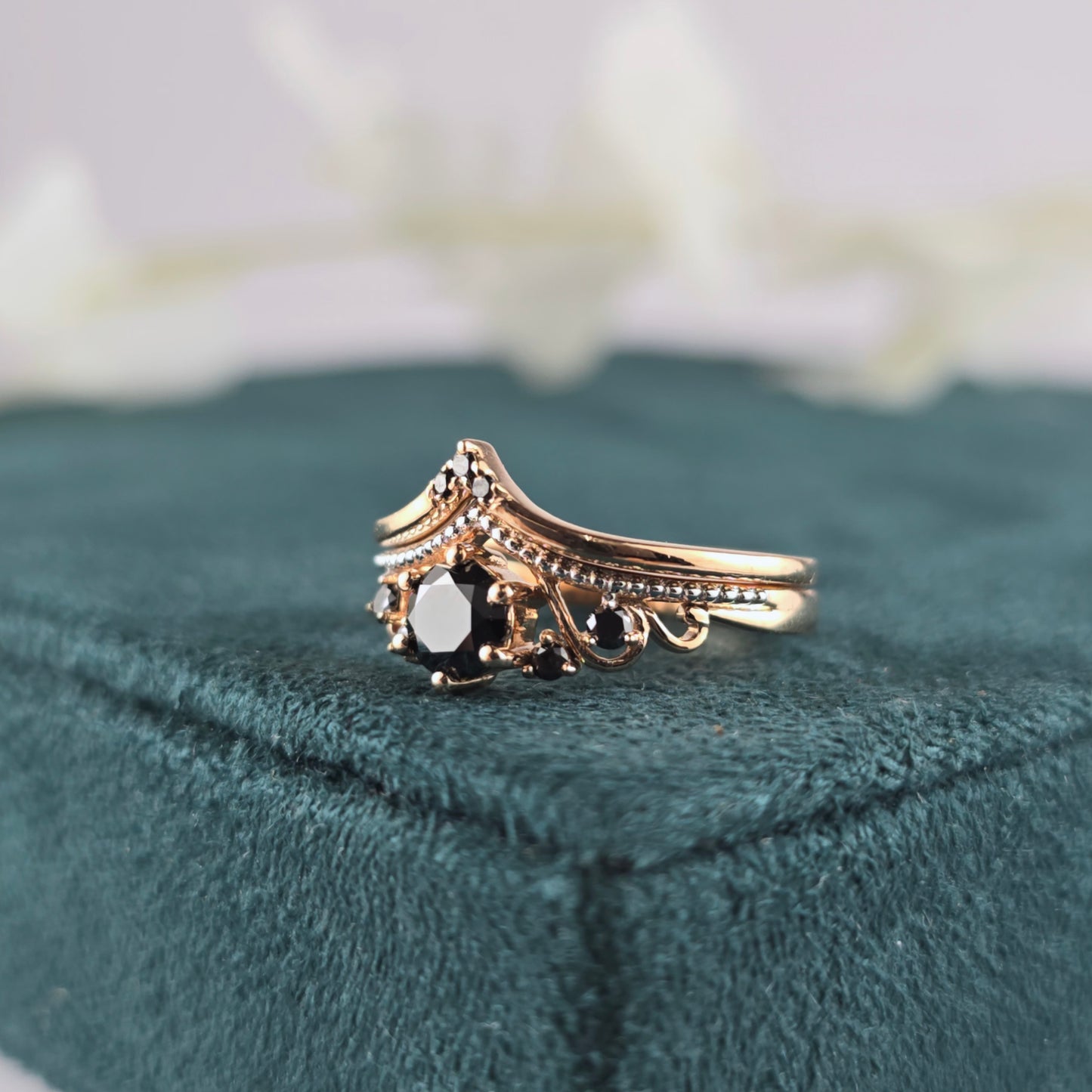 Unique Black Diamond Tiara Ring – Vintage Charm in Every Detail