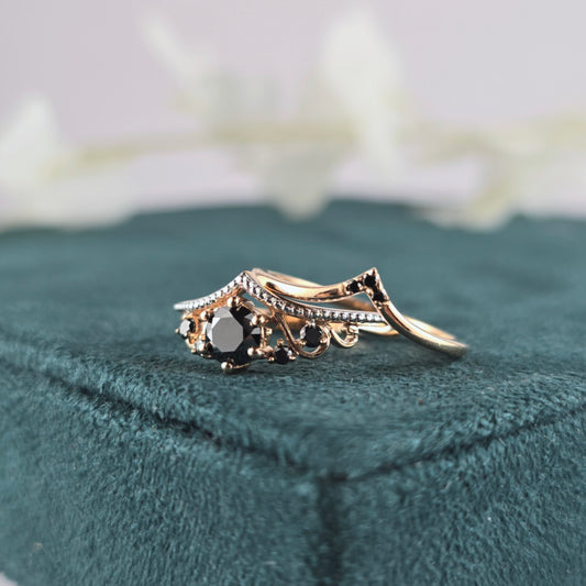 Unique Black Diamond Tiara Ring – Vintage Charm in Every Detail