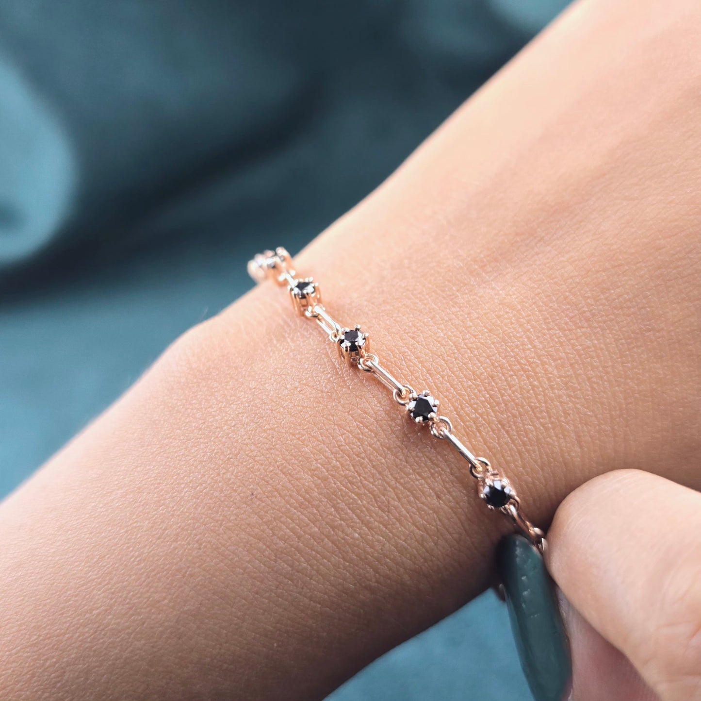 Luxury Round Diamond Bracelet – Timeless Gift She'll Love