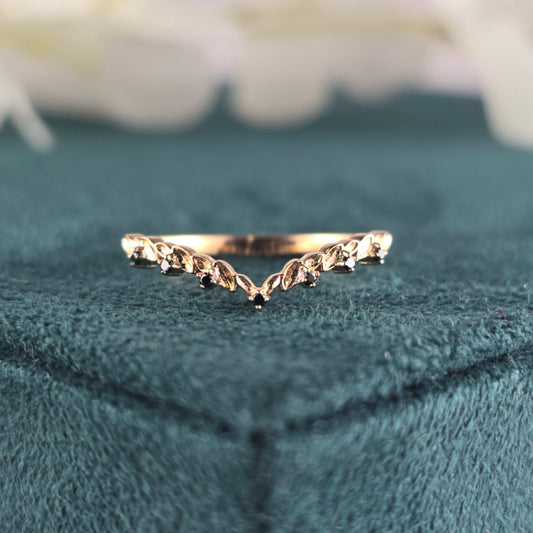 Elegant Spark Meets Edge – Round Black Diamond Band