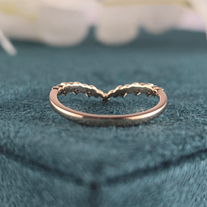 Elegant Spark Meets Edge – Round Black Diamond Band