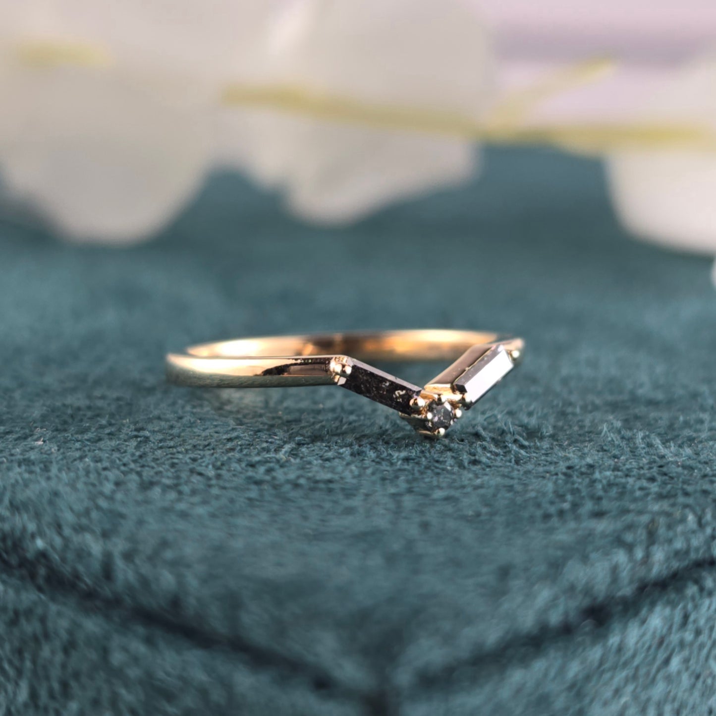 Edgy Elegance: Round and Baguette Salt and Pepper Diamond Band