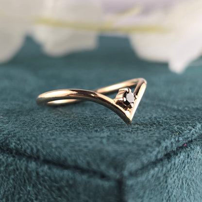 Simply Bold: Round Black Diamond Wedding Band for Her