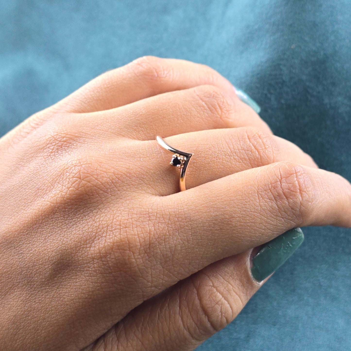 Simply Bold: Round Black Diamond Wedding Band for Her