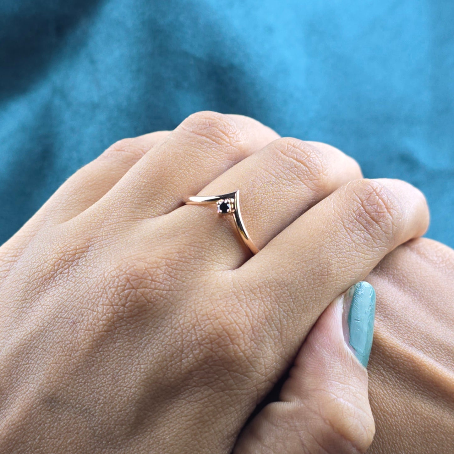 Simply Bold: Round Black Diamond Wedding Band for Her