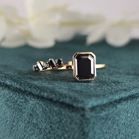 Make a Bold Promise with Our Emerald & Bauguette Black Diamond Ring