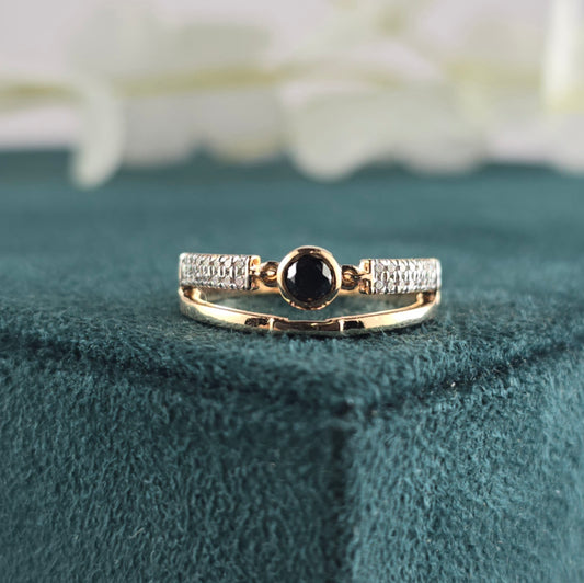 Bold Contrast – Round Black and White Diamond Ring