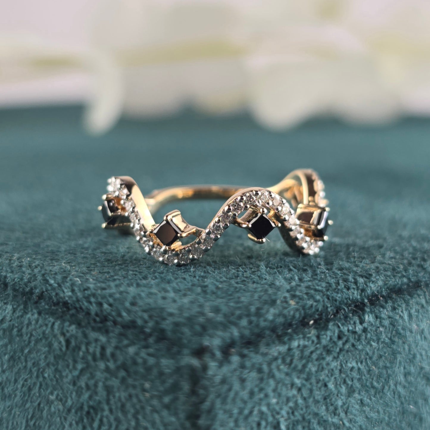 Bold Meets Brilliant – Princess Black and Round White Diamond Ring