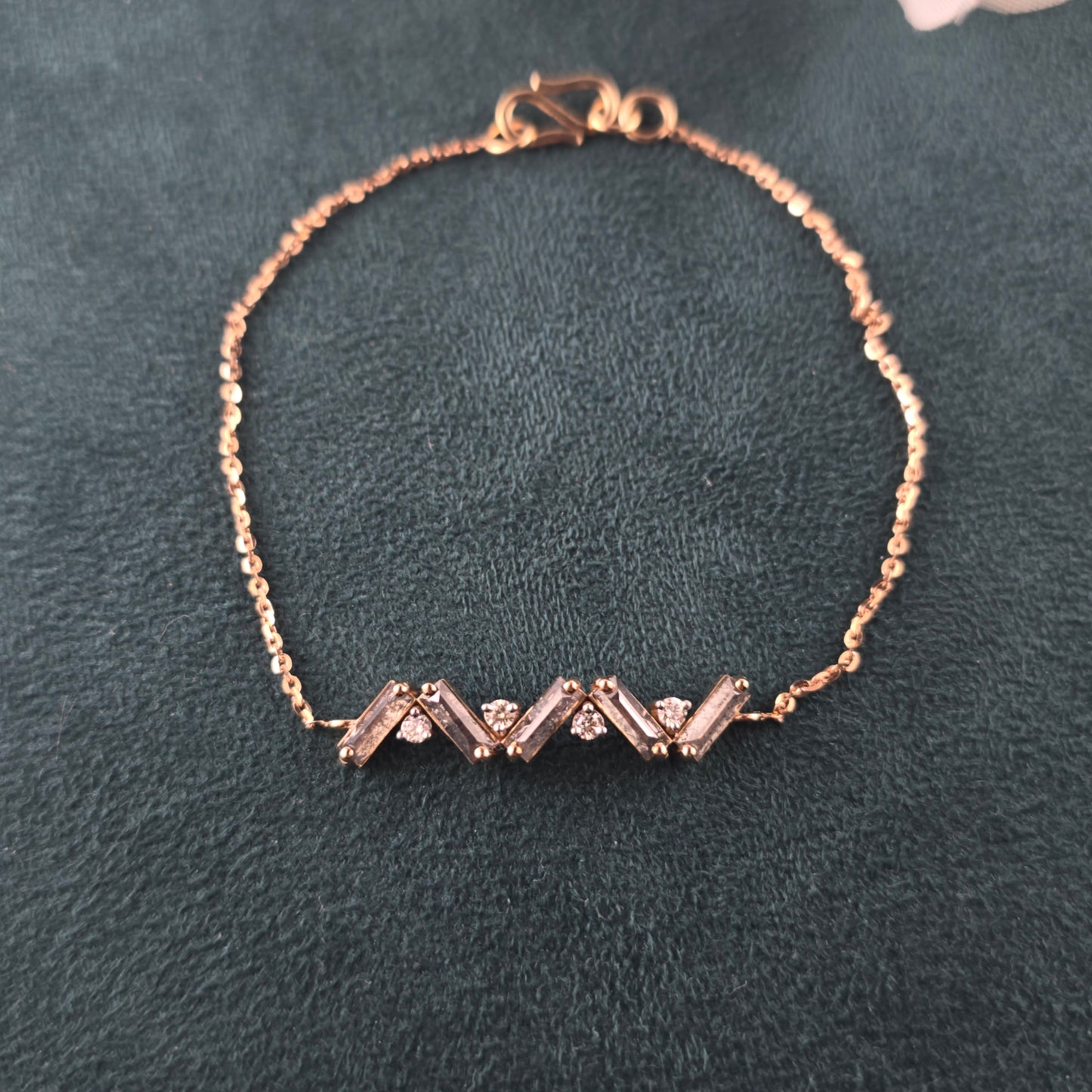 Geometric Diamond Bracelet in Rose Gold – Modern Zigzag Design