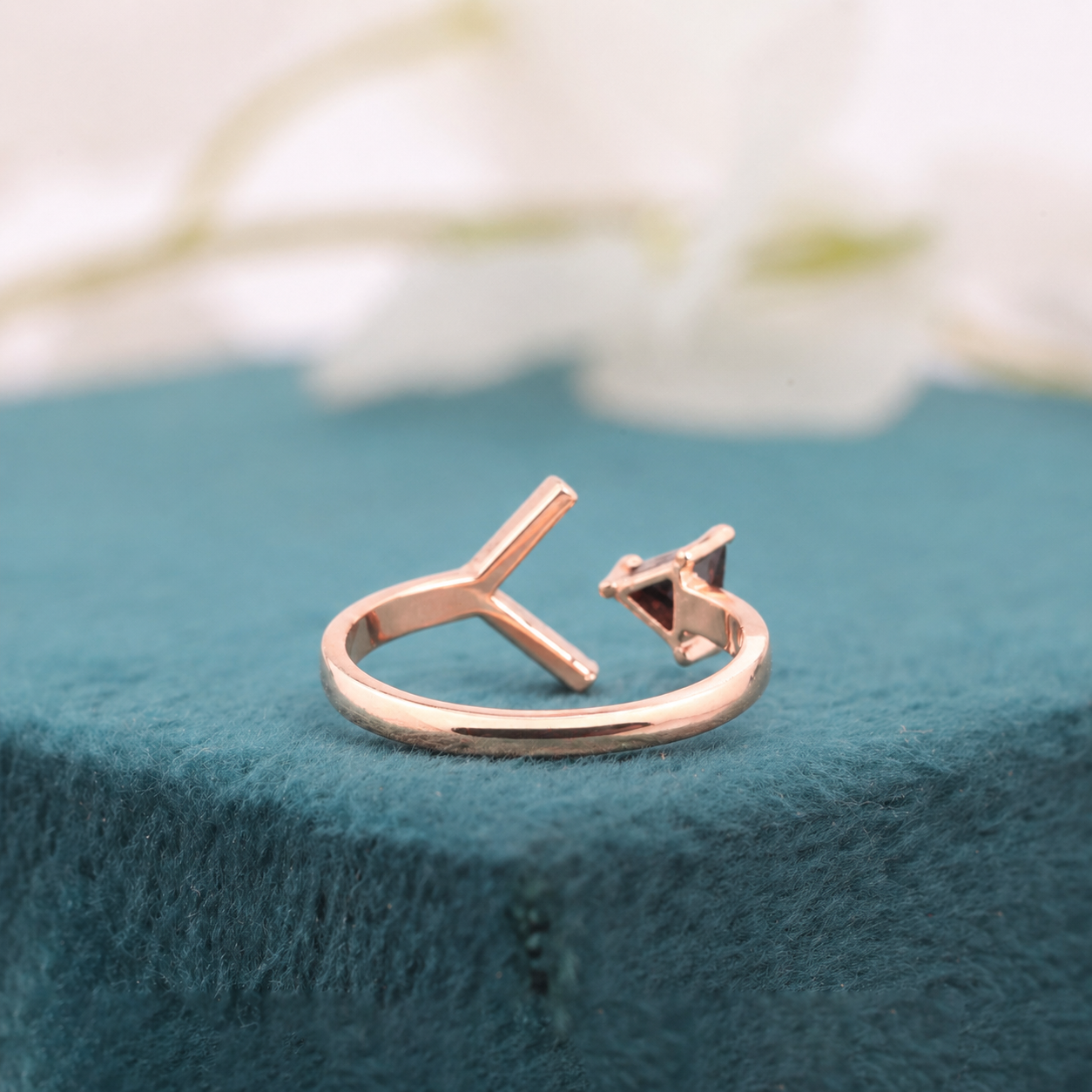 Black Triangle Diamond Chevron Ring – Sleek Rose Gold Style
