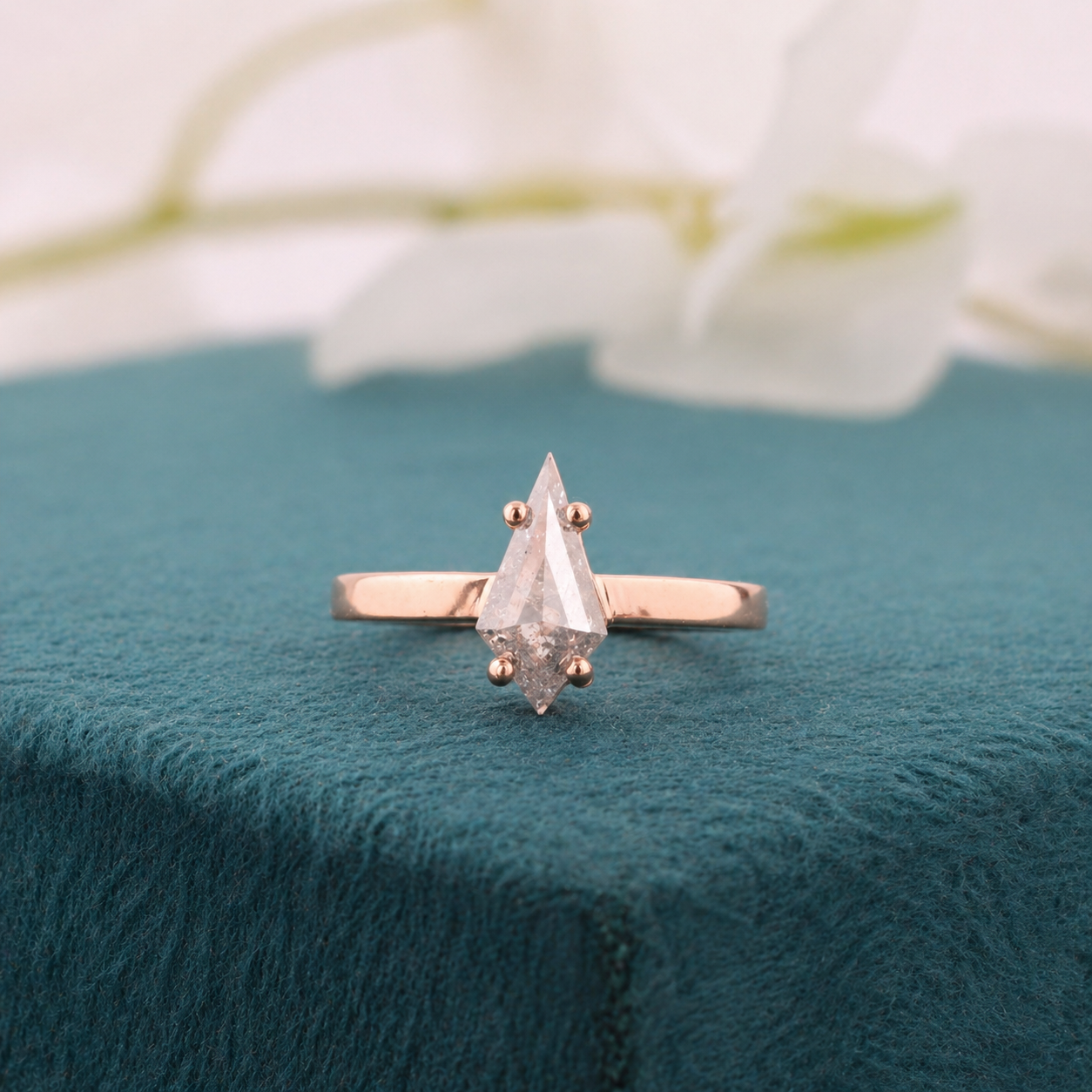 Geometric Kite Salt & Pepper Diamond Ring – Modern Edge