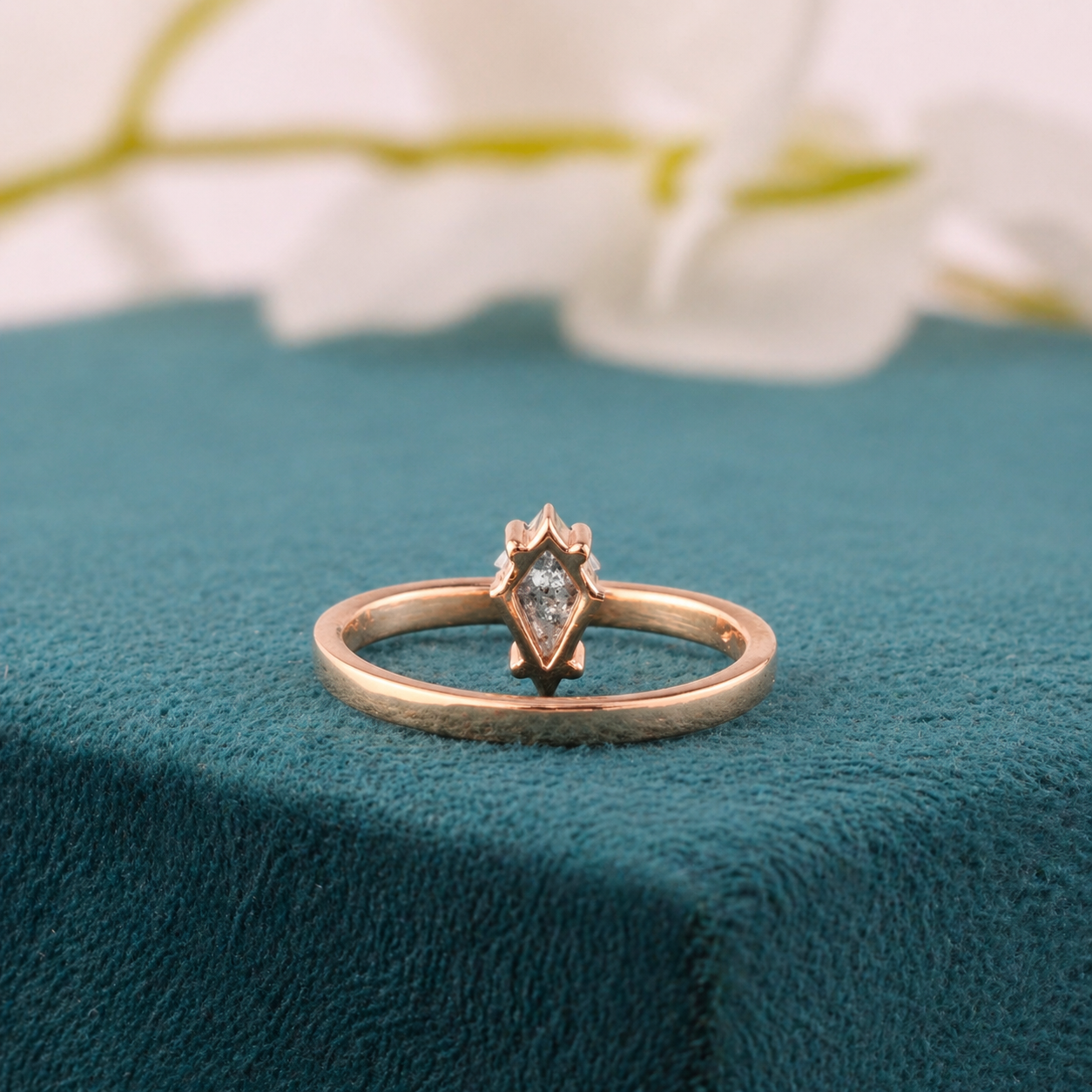 Geometric Kite Salt & Pepper Diamond Ring – Modern Edge