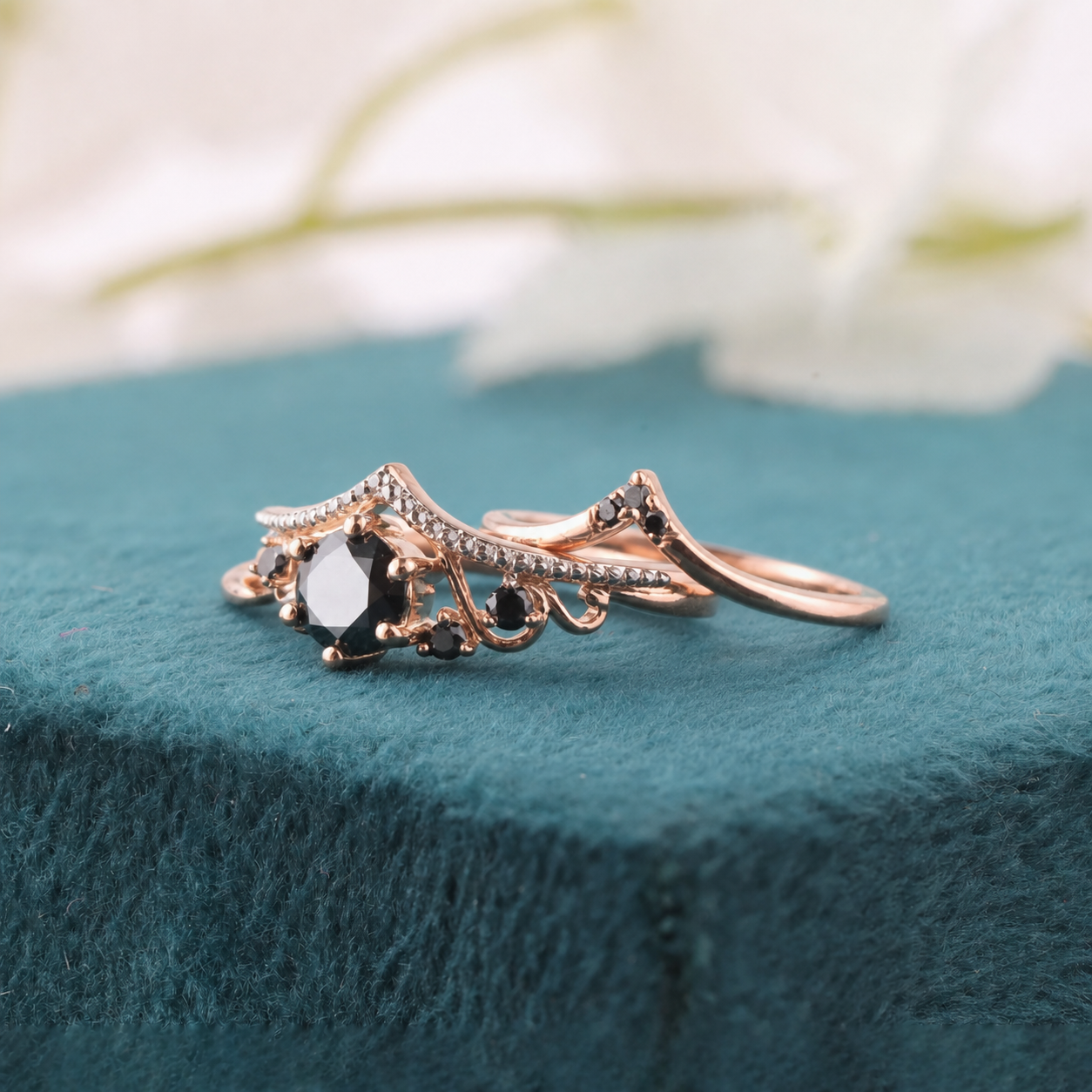 Unique Black Diamond Tiara Ring – Vintage Charm in Every Detail