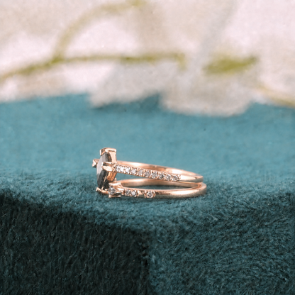 Modern Salt & Pepper Wedding Ring in Rose Gold – Bold & Unique