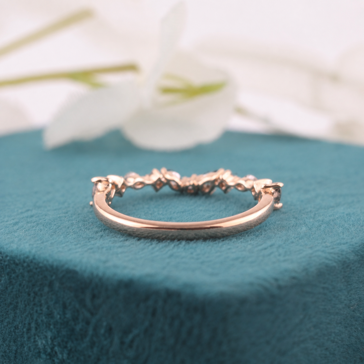 Elegant Spark Meets Edge – Round Black Diamond Band