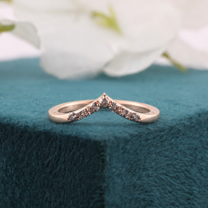 Sharp Beauty: Salt & Pepper Diamond Band with Bold Sparkle