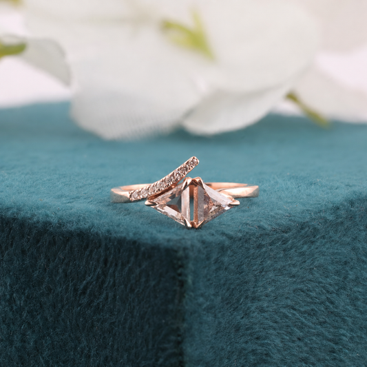 Triangle Diamond Engagement Ring in Rose Gold – Modern & Unique Design