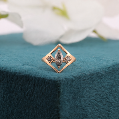 Marquise One and Two Round Ring – Elegant Mixed-Cut Design