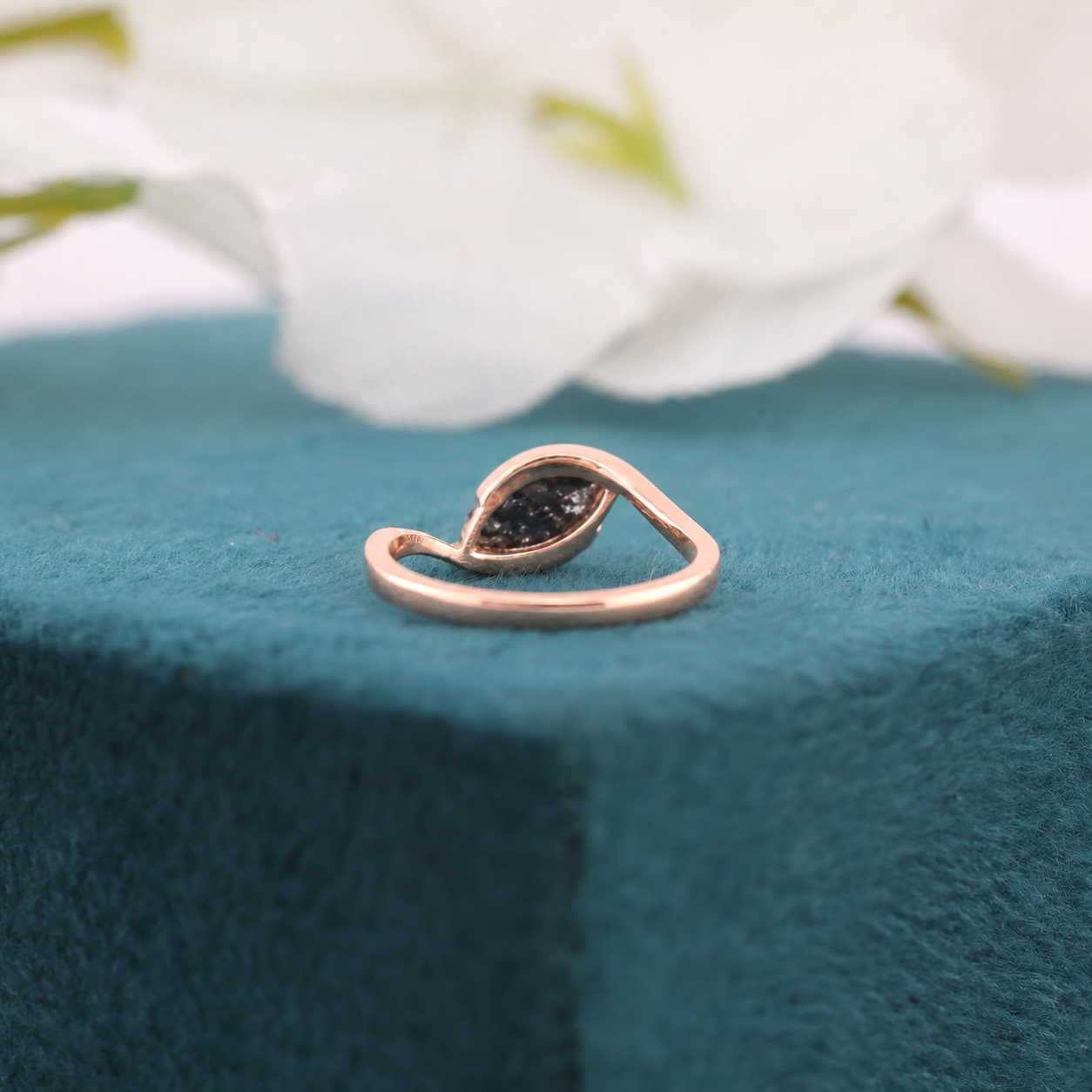 One Marquise Salt and Pepper Diamond Ring – Bold, Modern Charm