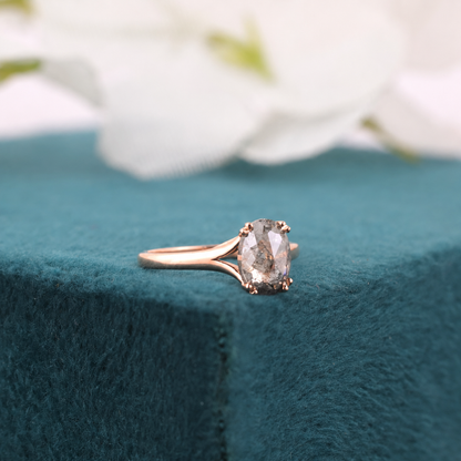 Oval Salt and Pepper Diamond Ring in 10K Gold – Unique Jewellery