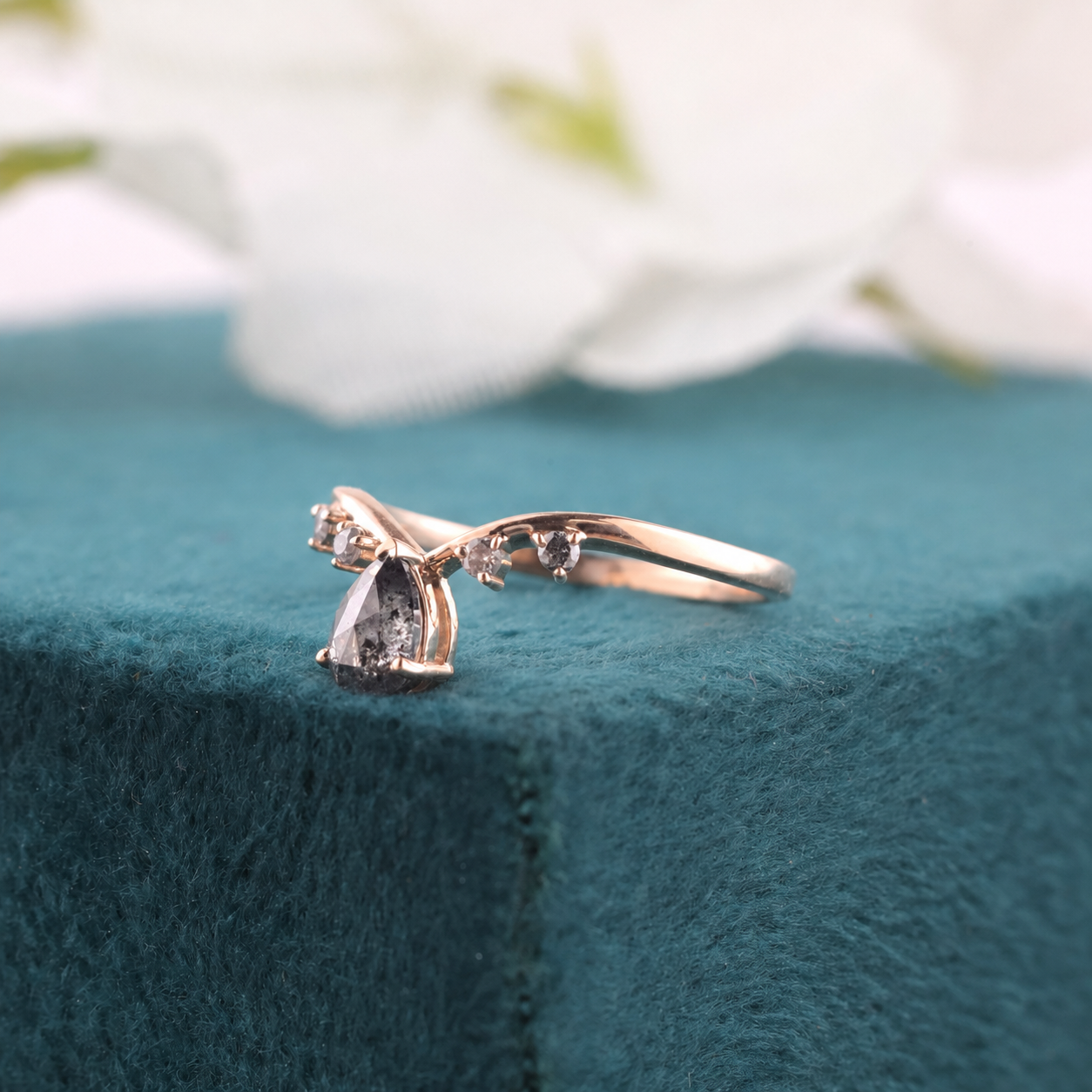 Salt and Pepper Pear and Round Diamond Band in Rose Gold