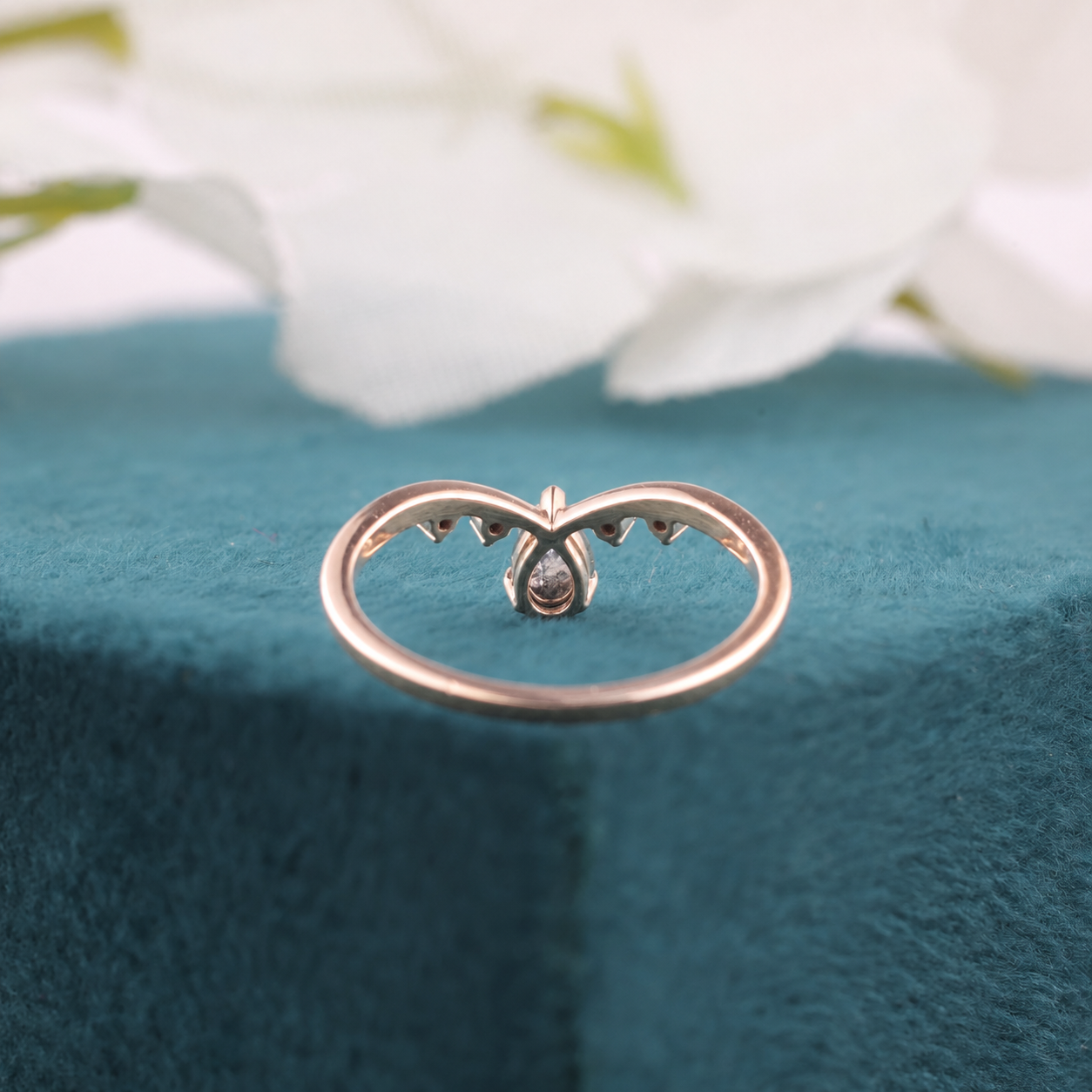 Salt and Pepper Pear and Round Diamond Band in Rose Gold
