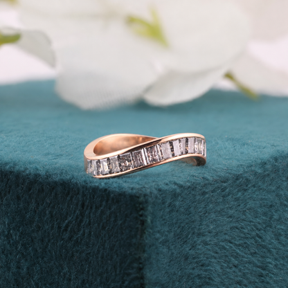 Salt and Pepper Baguette Diamond Wedding Band in Rose Gold