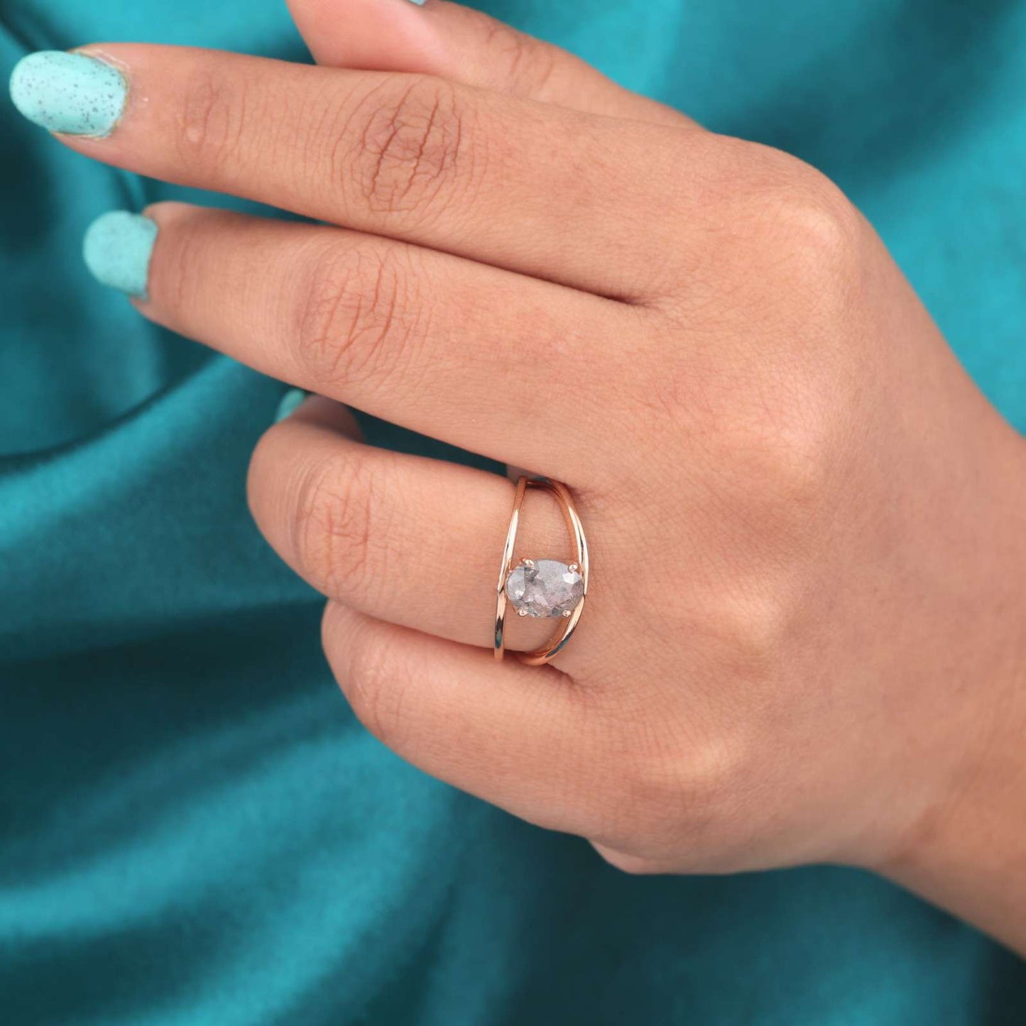 Rose Gold Open Band Ring – Oval Salt & Pepper Crystal