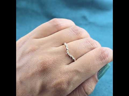 Elegant Spark Meets Edge – Round Black Diamond Band